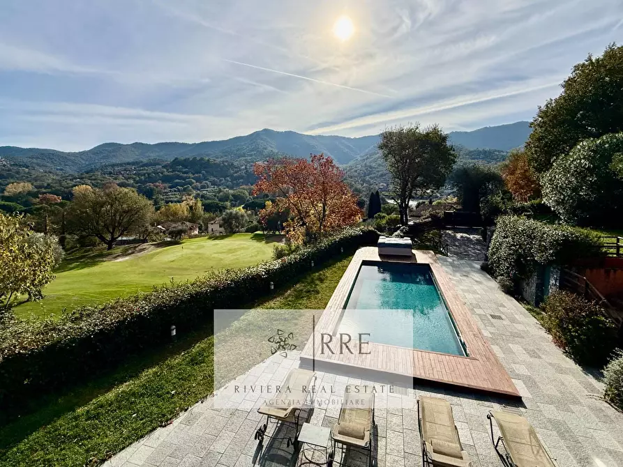 Immagine 49 di Villa in vendita  in dentro il Golf Club a Casanova Lerrone