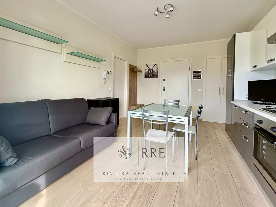 Immagine 3 di Appartamento in vendita  in Via Ugo la Malfa a Albenga