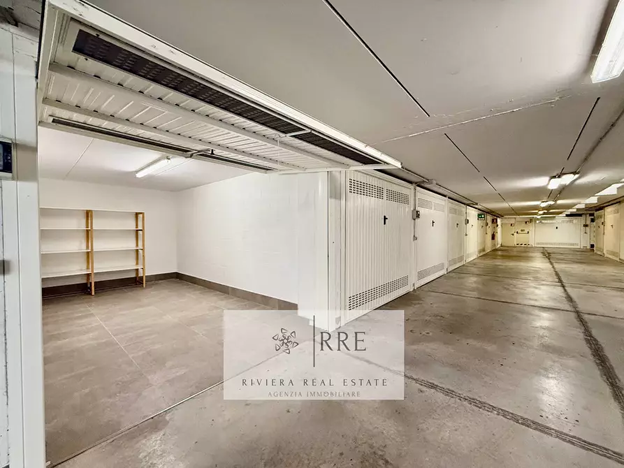 Immagine 32 di Appartamento in vendita  in Via Ugo la Malfa a Albenga