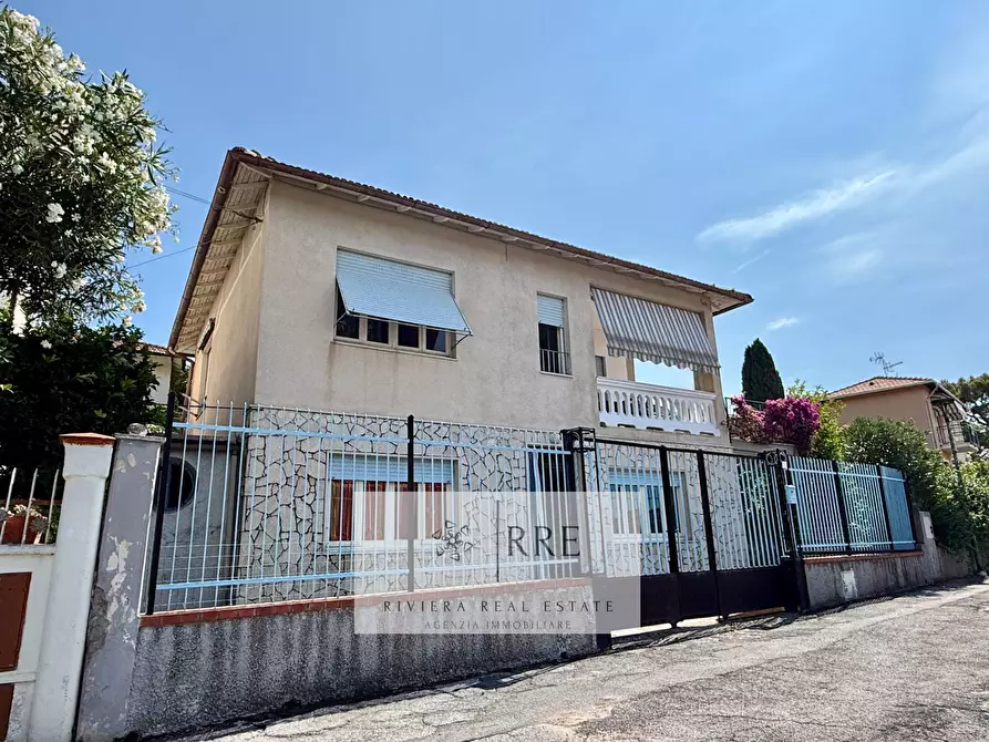 Immagine 22 di Villa in vendita  in Villaggio del Sole a Borgio Verezzi