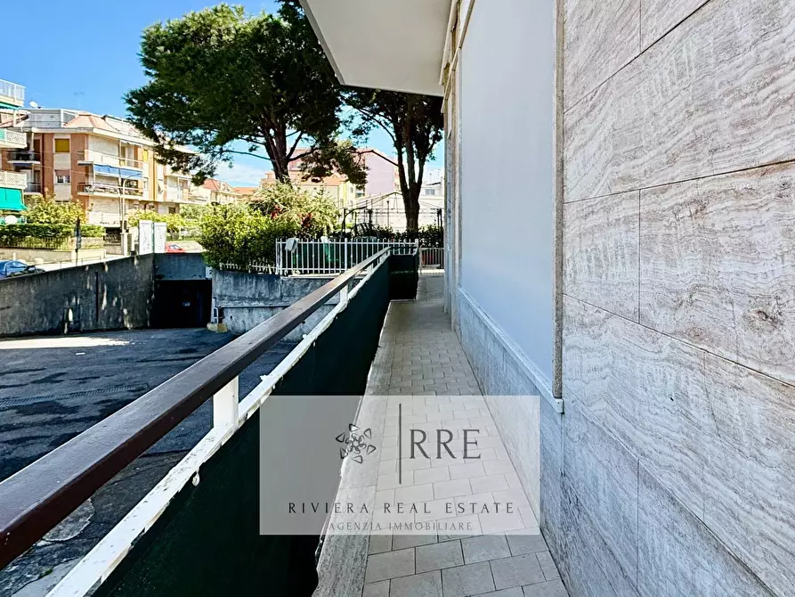 Immagine 22 di Appartamento in vendita  in via Aurelia a Loano