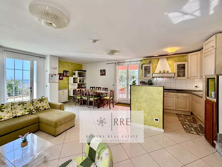 Immagine 12 di Villa in vendita  in alle Cascine a Imperia