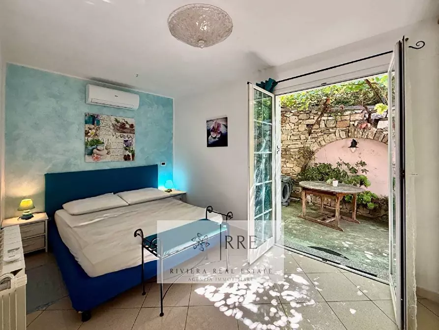 Immagine 29 di Villa in vendita  in alle Cascine a Imperia