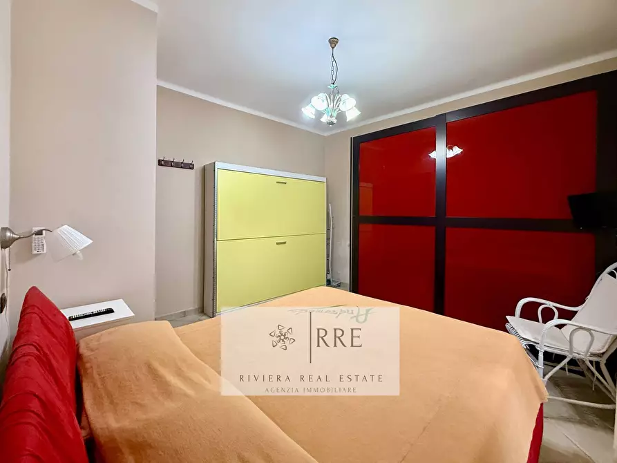 Immagine 17 di Appartamento in vendita  in zona Poeti a Loano