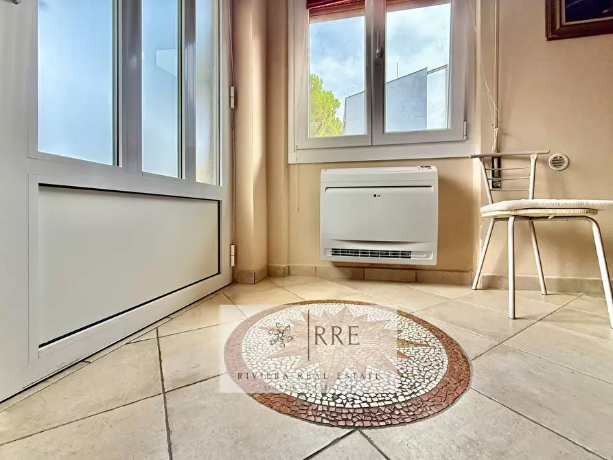 Immagine 14 di Appartamento in vendita  in zona Poeti a Loano