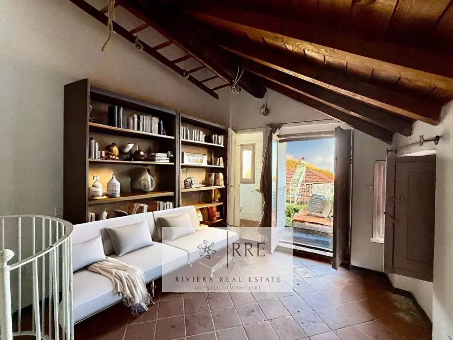 Immagine 5 di Casa semindipendente in vendita  in via Leonpancaldo a Alassio