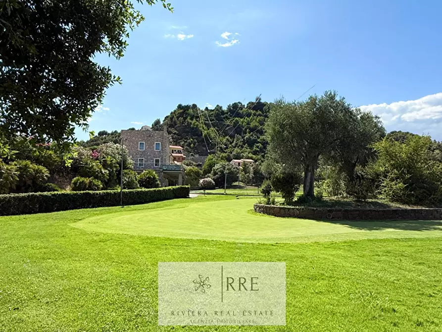 Immagine 16 di Appartamento in vendita  in Castellaro Golf Resort a Castellaro