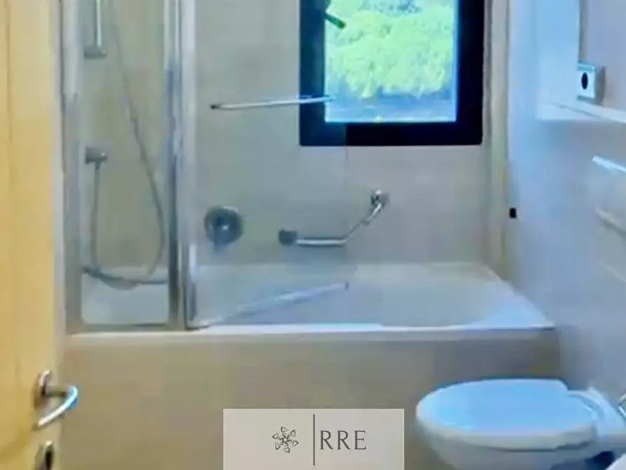 Immagine 8 di Appartamento in vendita  in Castellaro Golf Resort a Castellaro