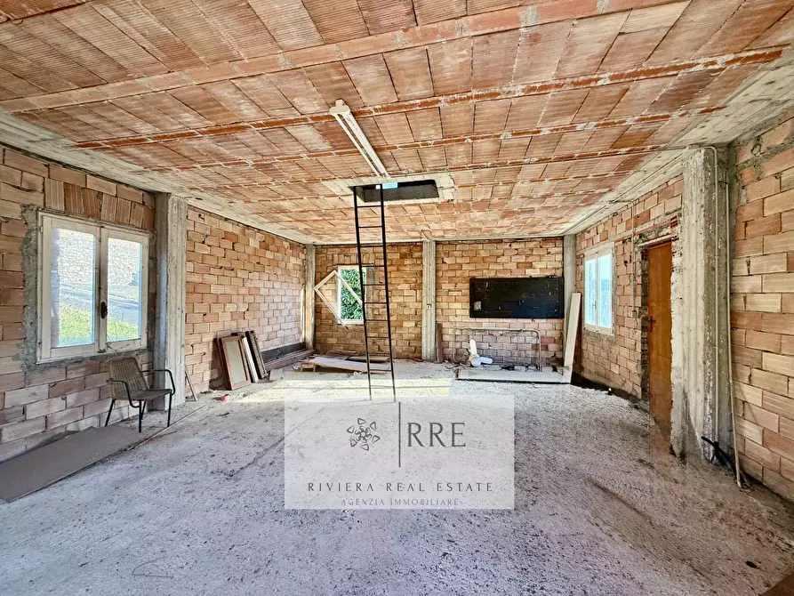 Immagine 5 di Villa in vendita  in Regione San Bartolomeo a Balestrino