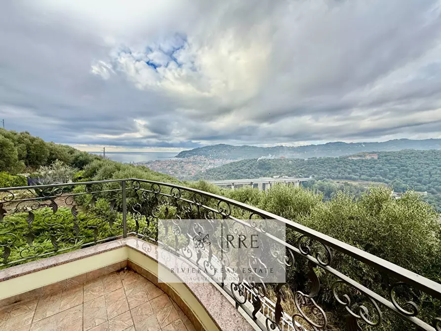 Immagine 25 di Villa in vendita  in via degli Ulivi a Diano Arentino