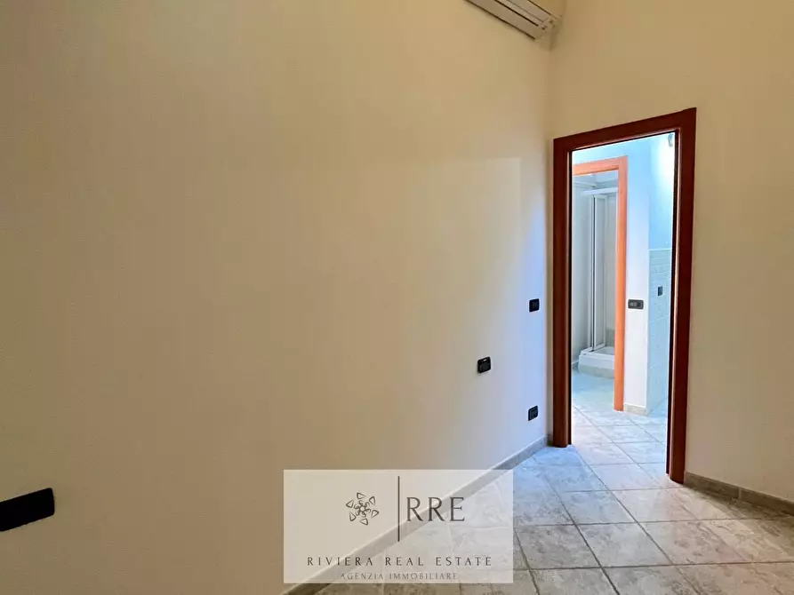 Immagine 5 di Appartamento in vendita  in località Piazza a Andora