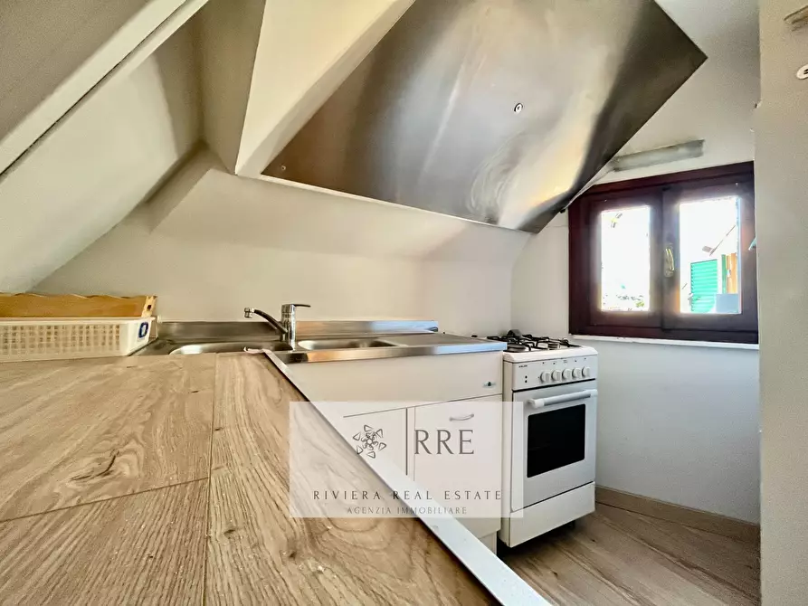 Immagine 13 di Appartamento in vendita  in via Aurelia a Loano