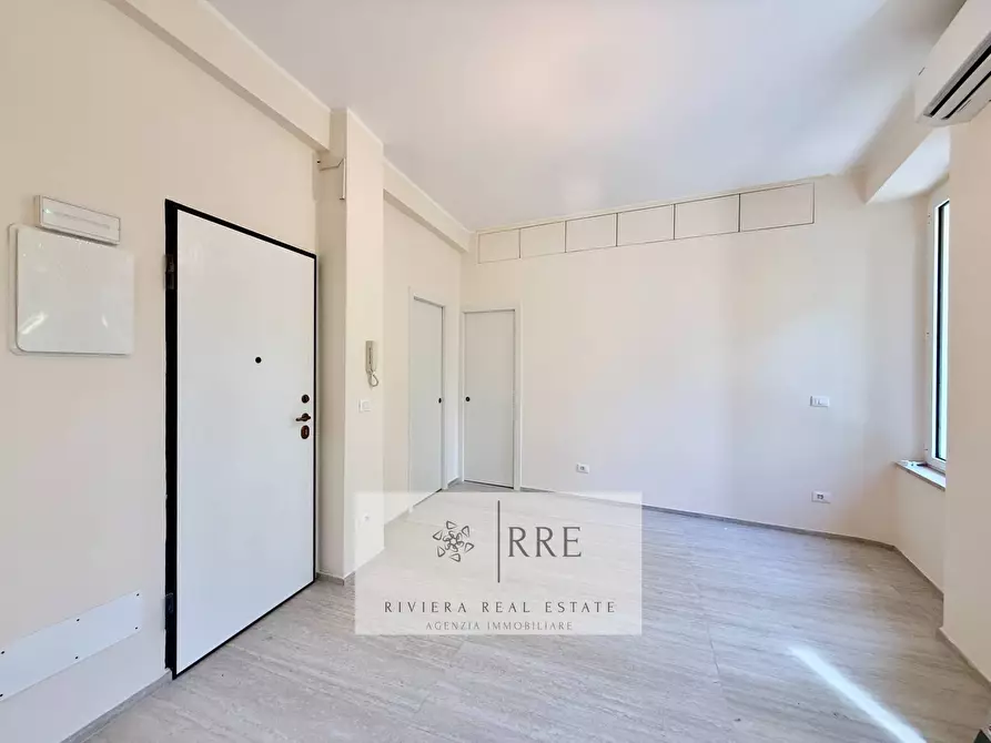 Immagine 4 di Appartamento in vendita  in c.so Dante Alighieri a Alassio