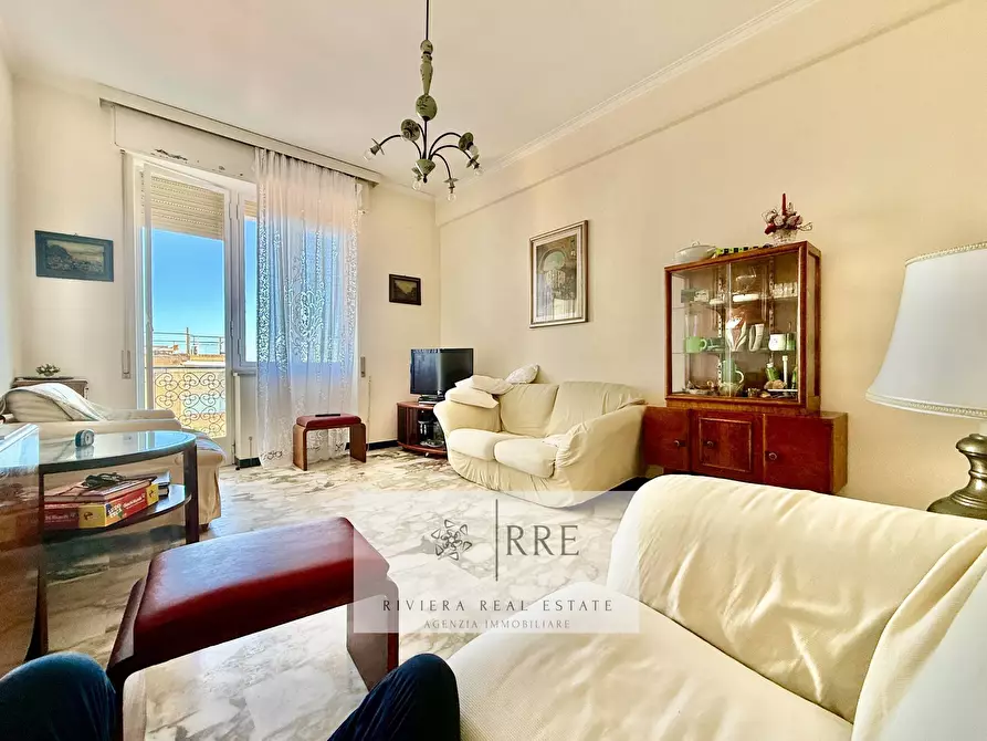 Immagine 3 di Appartamento in vendita  in Borgo Coscia a Alassio