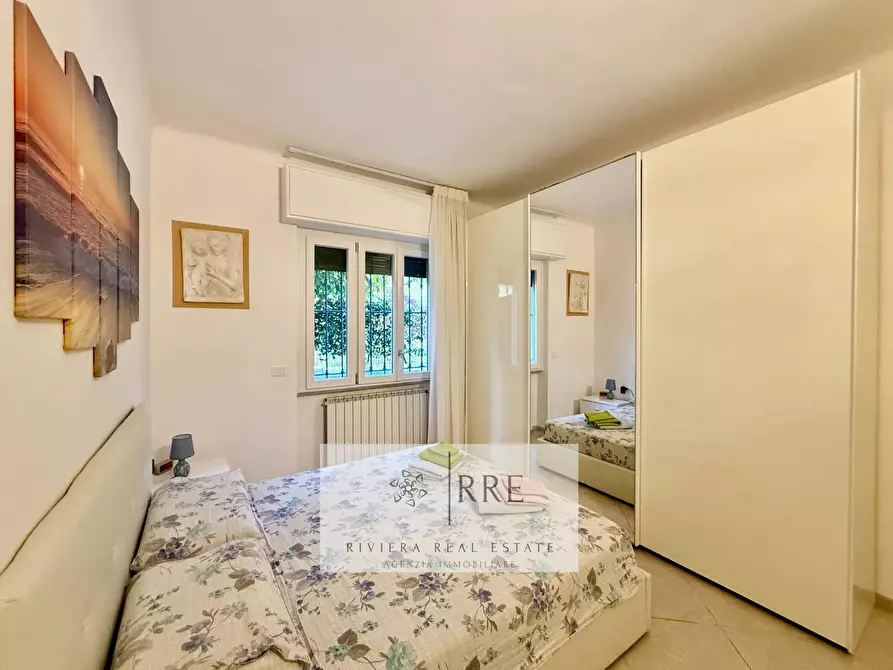 Immagine 18 di Appartamento in vendita  in via Rangè a Alassio