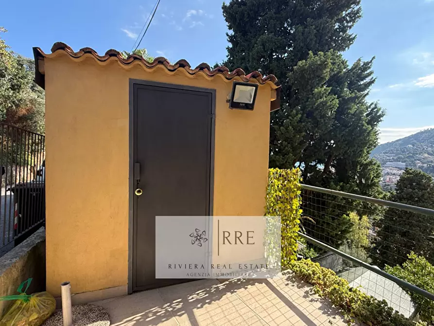 Immagine 28 di Appartamento in vendita  in via Rangè a Alassio