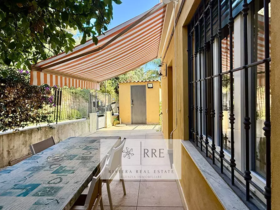 Immagine 24 di Appartamento in vendita  in via Rangè a Alassio