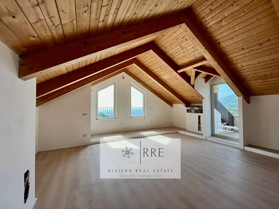 Immagine 5 di Attico in vendita  in via Valbona a Alassio