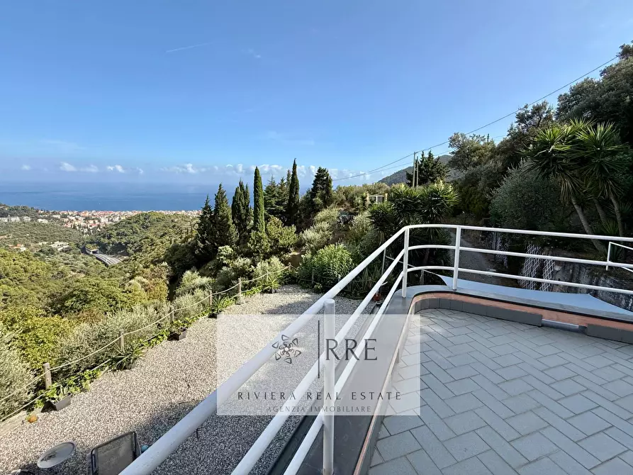 Immagine 27 di Villa in vendita  in via Costa Lupara a Alassio