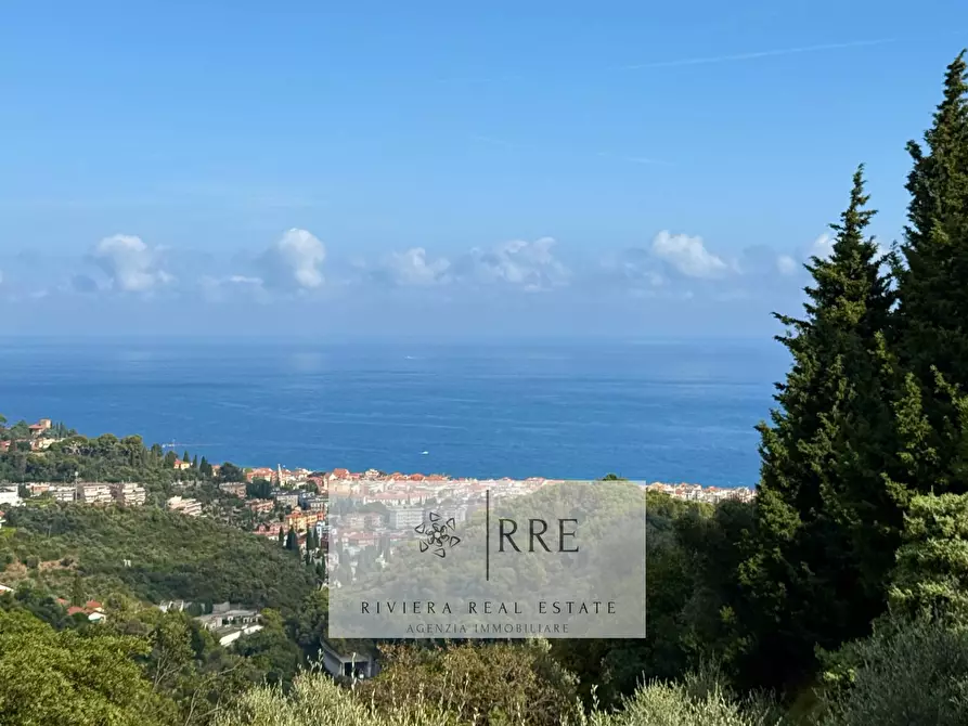 Immagine 3 di Villa in vendita  in via Costa Lupara a Alassio