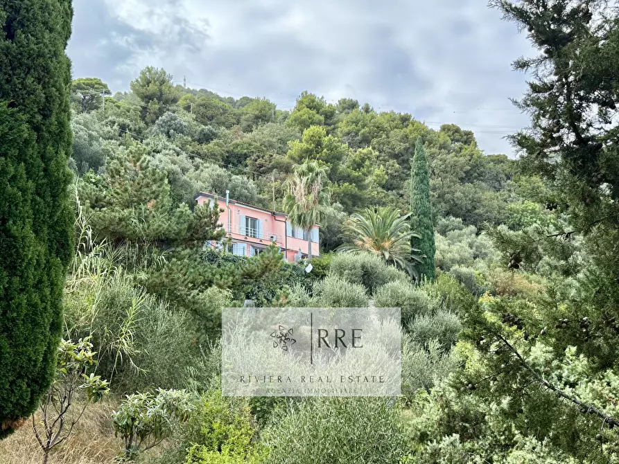 Immagine 41 di Villa in vendita  in via Costa Lupara a Alassio