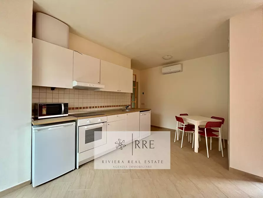 Immagine 12 di Appartamento in vendita  in via Valbona a Alassio