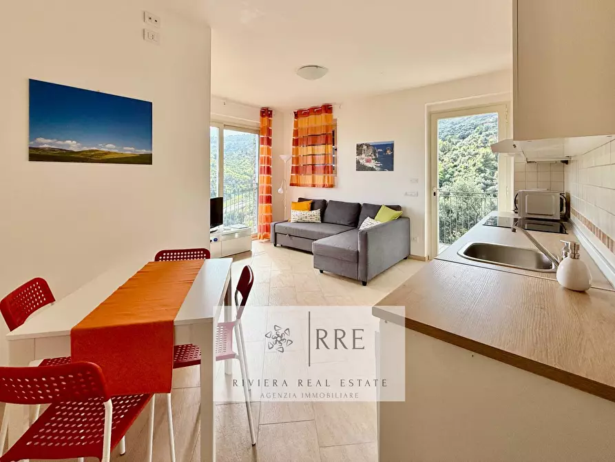 Immagine 3 di Appartamento in vendita  in via Valbona a Alassio