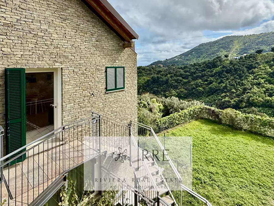 Immagine 2 di Appartamento in vendita  in via Valbona a Alassio