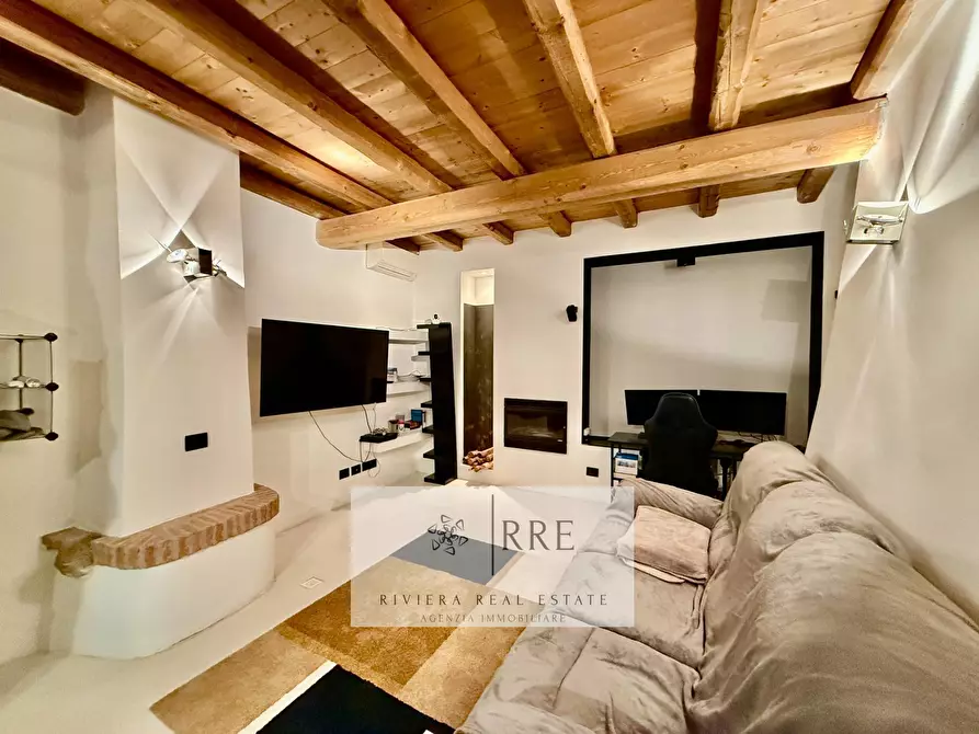 Immagine 2 di Casa indipendente in vendita  in via Toracco a Balestrino