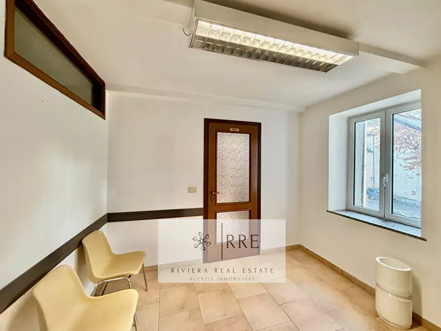 Immagine 9 di Appartamento in vendita  in Piazza Cavour a Armo