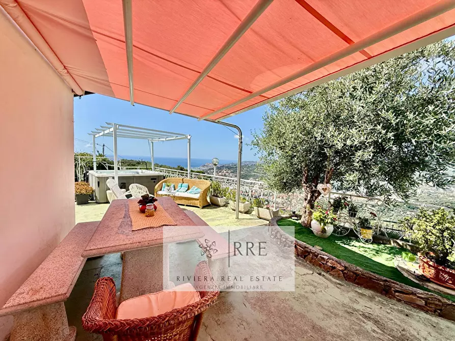 Immagine 4 di Villa in vendita  in alle Cascine a Imperia