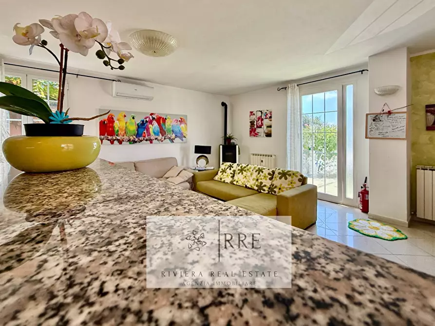 Immagine 17 di Villa in vendita  in alle Cascine a Imperia