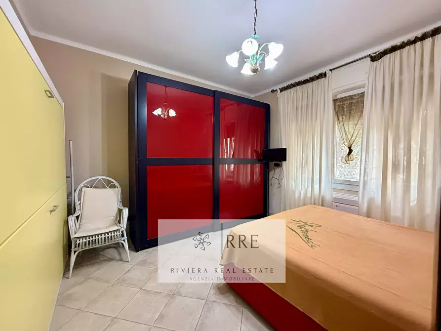 Immagine 15 di Appartamento in vendita  in zona Poeti a Loano