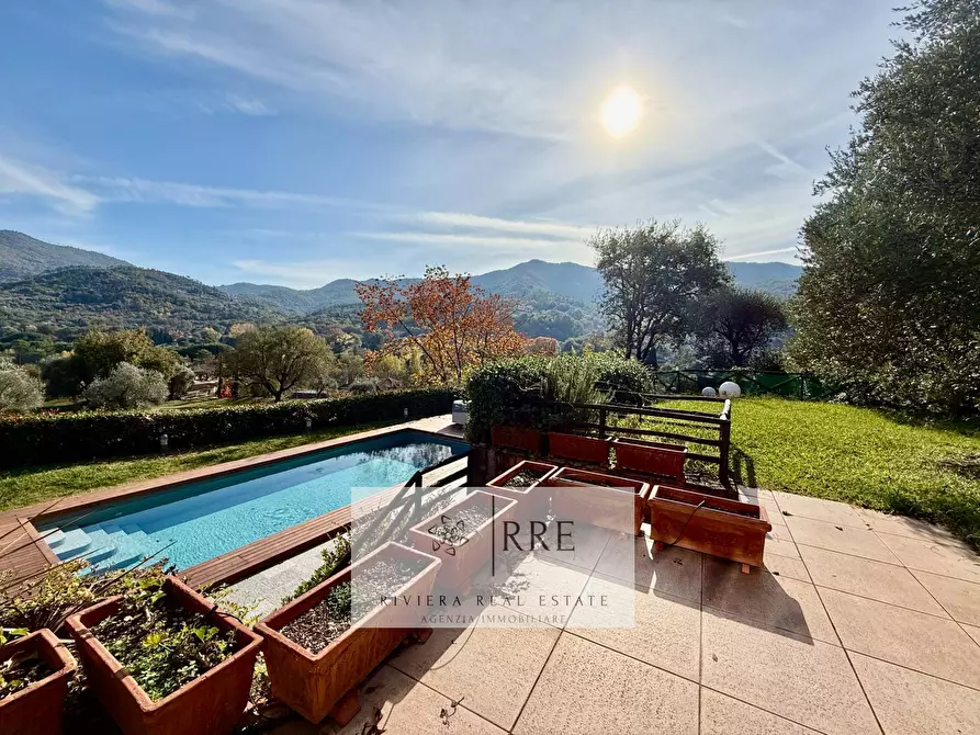 Immagine 24 di Villa in vendita  in dentro il Golf Club a Casanova Lerrone