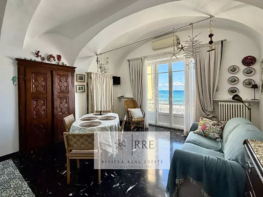 Immagine 8 di Appartamento in vendita  in passeggiata Grollero a Alassio