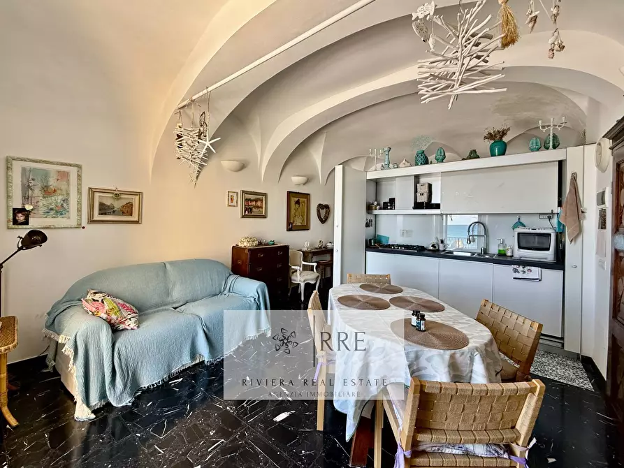 Immagine 12 di Appartamento in vendita  in passeggiata Grollero a Alassio