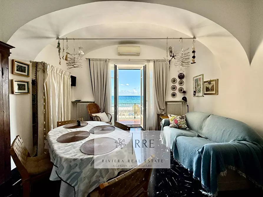 Immagine 4 di Appartamento in vendita  in passeggiata Grollero a Alassio