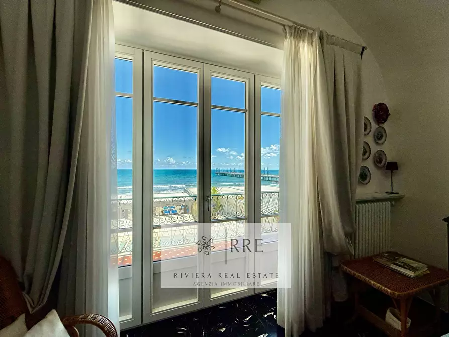 Immagine 15 di Appartamento in vendita  in passeggiata Grollero a Alassio