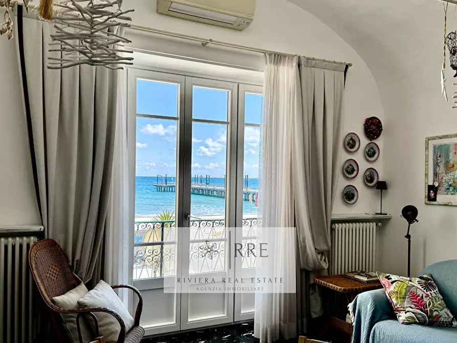 Immagine 6 di Appartamento in vendita  in passeggiata Grollero a Alassio