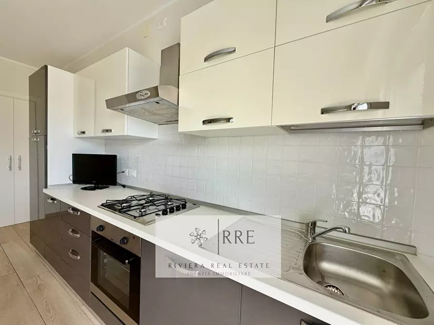 Immagine 11 di Appartamento in vendita  in Via Ugo la Malfa a Albenga