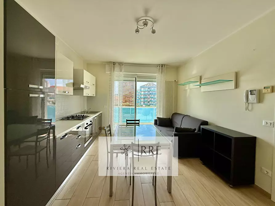 Immagine 7 di Appartamento in vendita  in Via Ugo la Malfa a Albenga