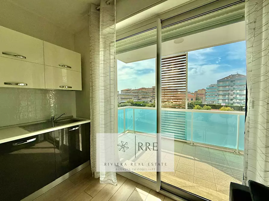 Immagine 12 di Appartamento in vendita  in Via Ugo la Malfa a Albenga