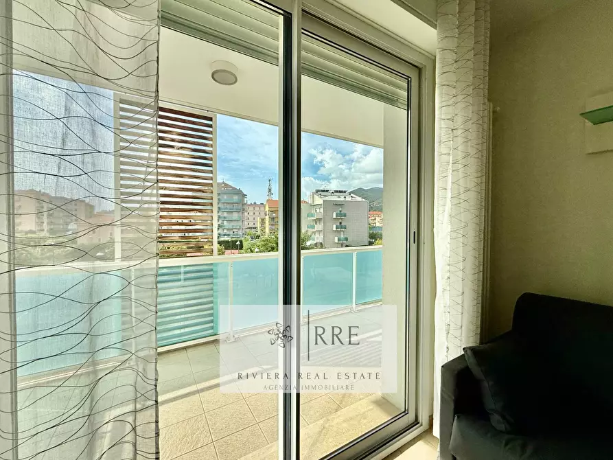 Immagine 13 di Appartamento in vendita  in Via Ugo la Malfa a Albenga