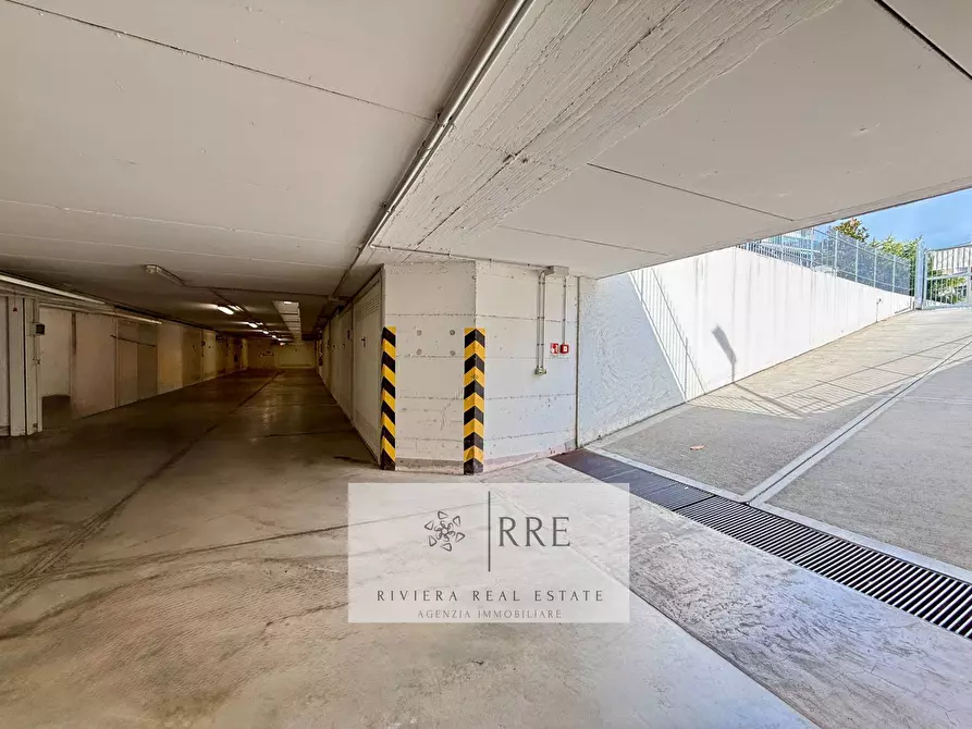 Immagine 34 di Appartamento in vendita  in Via Ugo la Malfa a Albenga