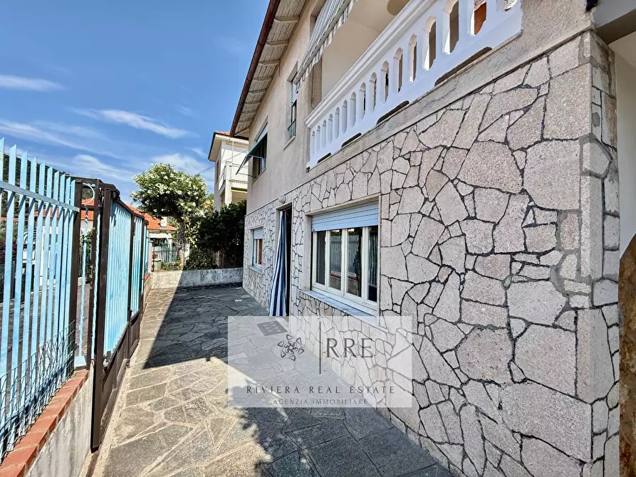 Immagine 19 di Villa in vendita  in Villaggio del Sole a Borgio Verezzi