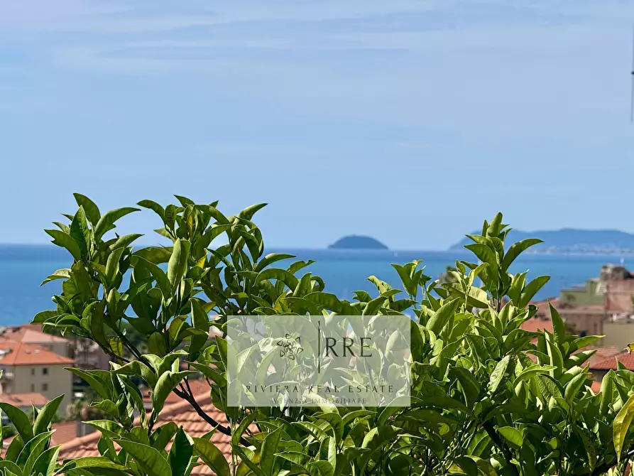 Immagine 38 di Villa in vendita  in Villaggio del Sole a Borgio Verezzi