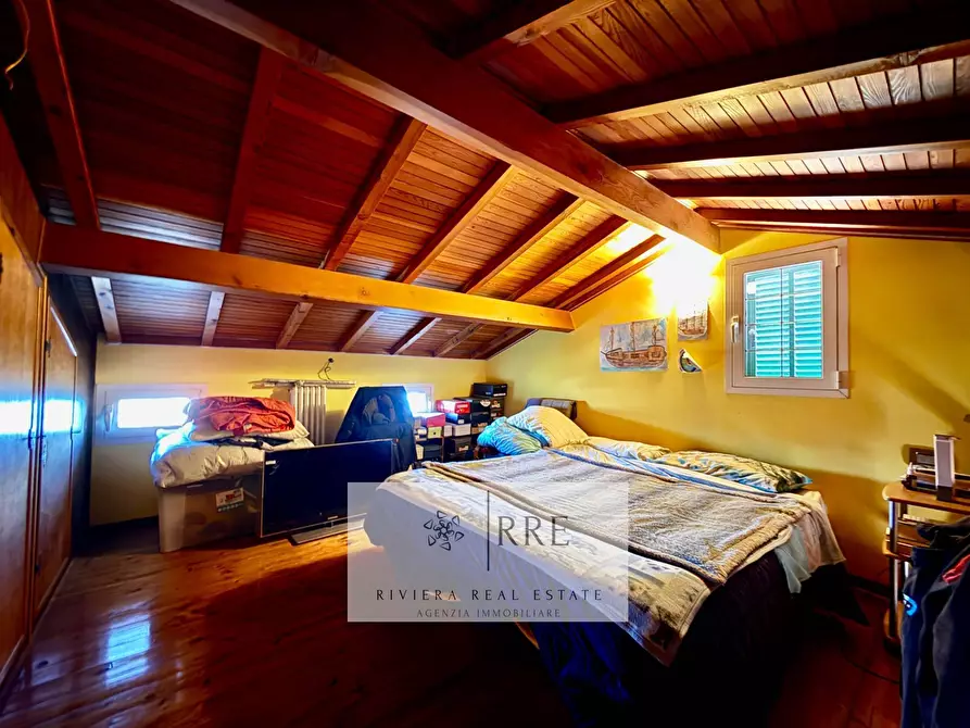 Immagine 12 di Villa in vendita  in strada berzi a Diano Arentino