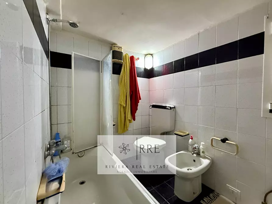 Immagine 17 di Villa in vendita  in strada berzi a Diano Arentino