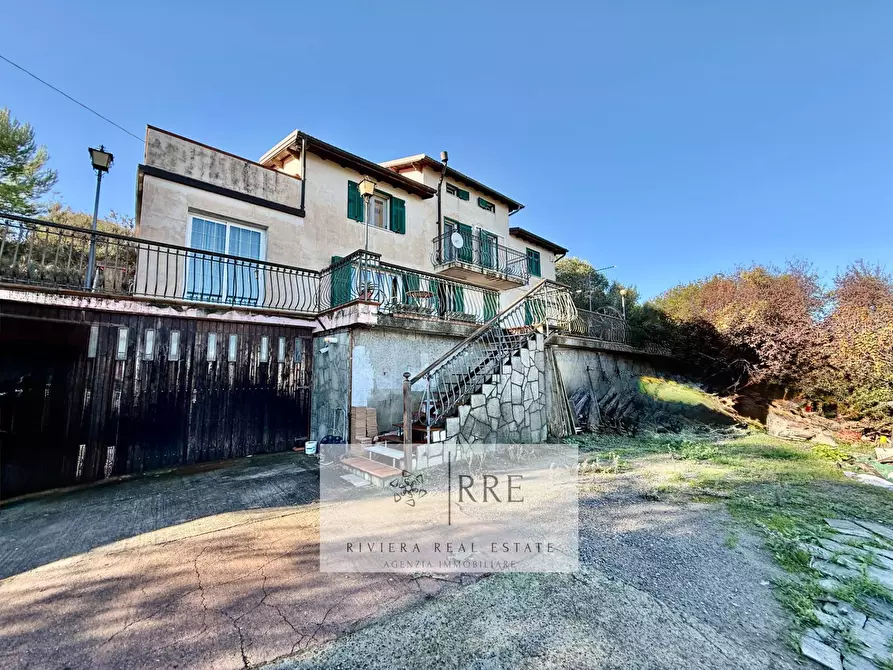 Immagine 19 di Villa in vendita  in strada berzi a Diano Arentino