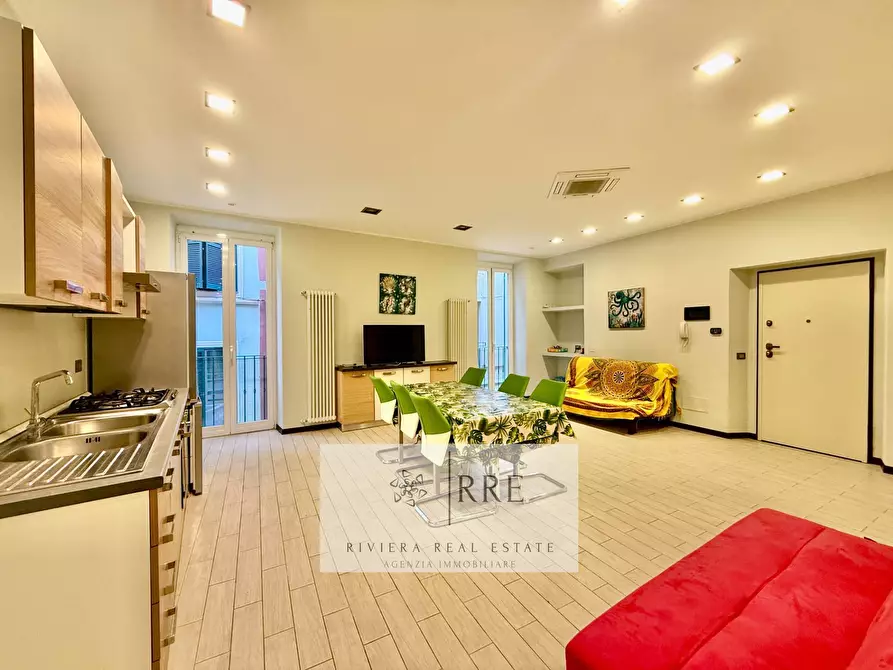 Immagine 1 di Appartamento in vendita  in Caruggio centro storico a Ceriale